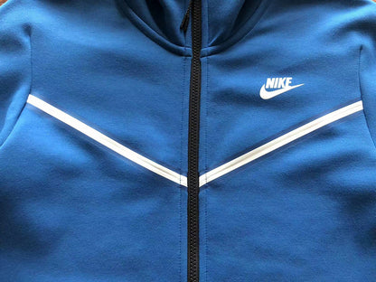 CONJUNTO NIKE TECH FLEECE WINDRUNNER: CHAQUETA Y PANTALÓN EN NEGRO