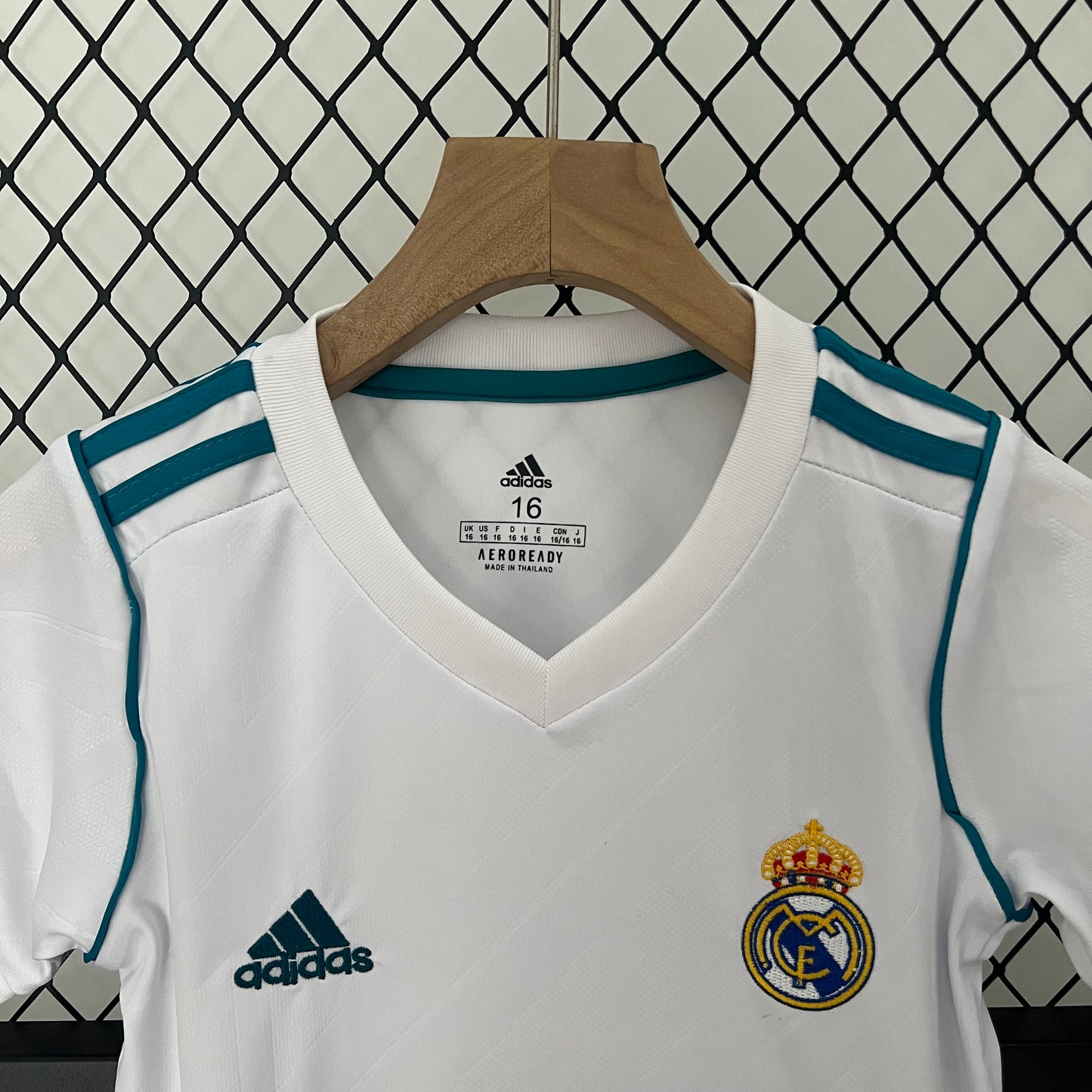 REAL MADRID I 17/18 CONJUNTO INFANTIL RETRO