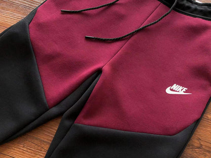 CONJUNTO NIKE TECH FLEECE WINDRUNNER: CHAQUETA Y PANTALÓN EN NEGRO