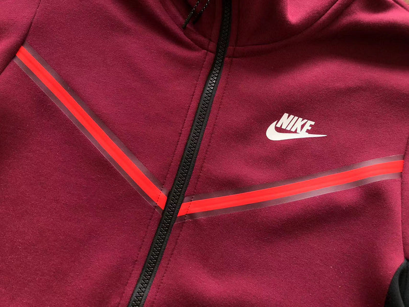 CONJUNTO NIKE TECH FLEECE WINDRUNNER: CHAQUETA Y PANTALÓN EN NEGRO