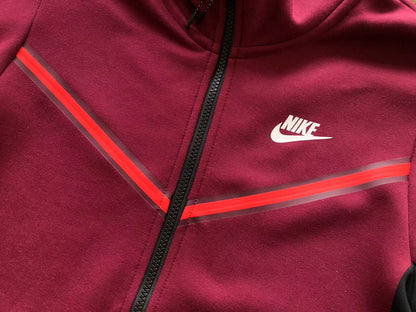 CONJUNTO NIKE TECH FLEECE WINDRUNNER: CHAQUETA Y PANTALÓN EN NEGRO