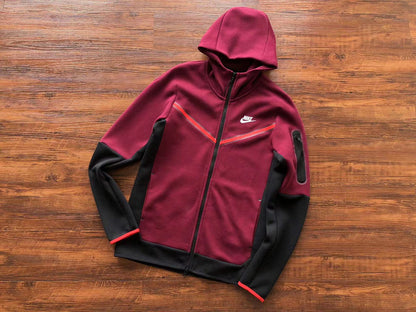 CONJUNTO NIKE TECH FLEECE WINDRUNNER: CHAQUETA Y PANTALÓN EN NEGRO