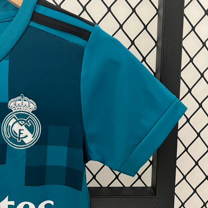 REAL MADRID III 17/18 CONJUNTO INFANTIL RETRO