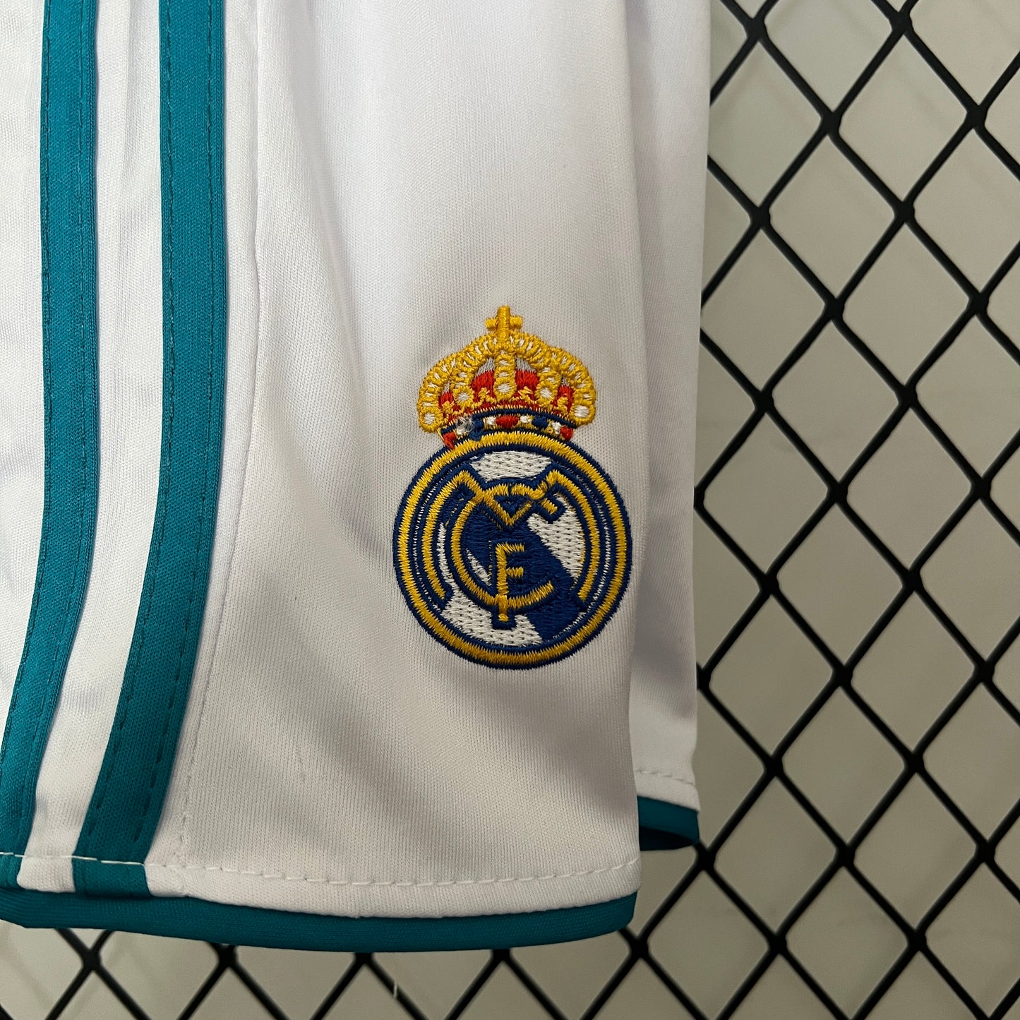 REAL MADRID I 17/18 CONJUNTO INFANTIL RETRO